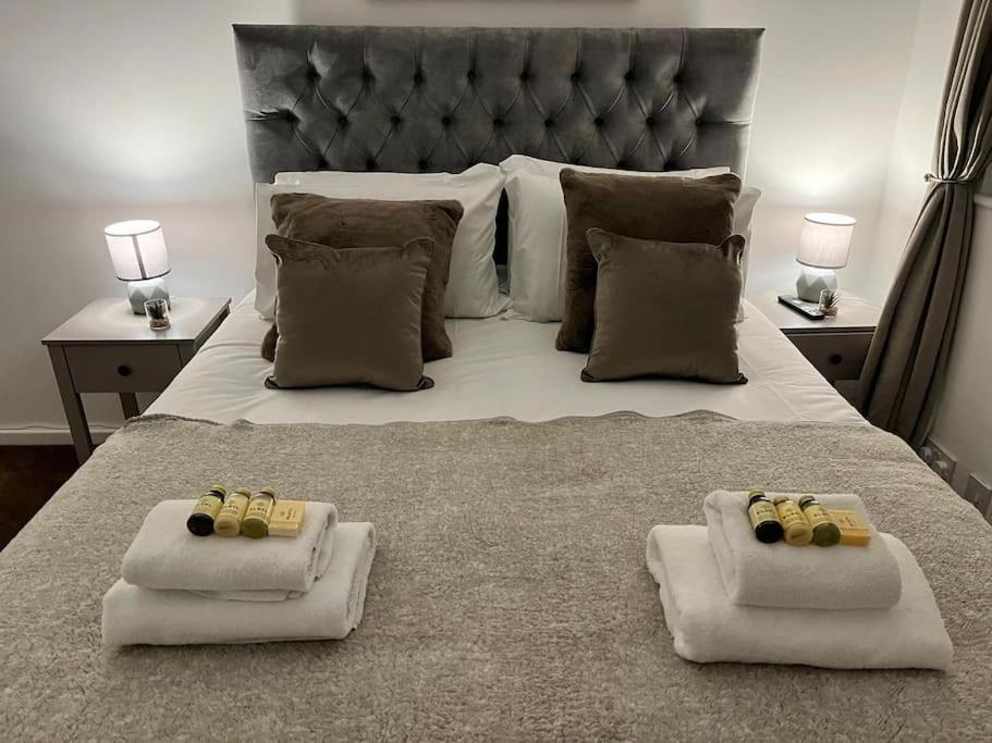 Prenton House, 3Br Close To Liverpool Birkenhead Esterno foto